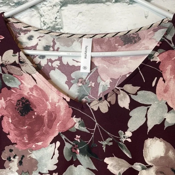 Honeyme V Neck Tiered Dress size M NWT - Picture 2 of 5